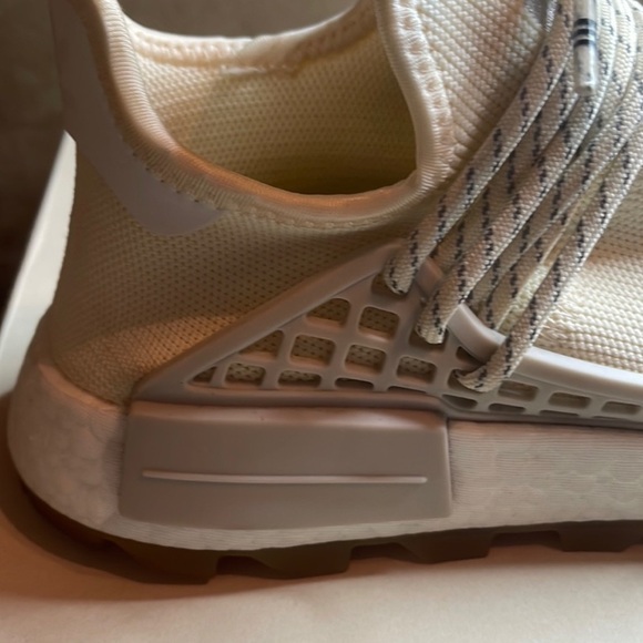 Adidas NMD Hu Trail
Pharrell Now Is Her Time Cream White size 6.5 Men - Picture 6 of 10